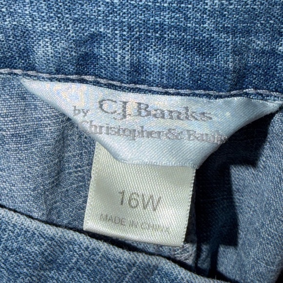 CJ Banks Denim Skirt Embroidered Chili Peppers Size 10W - Picture 2 of 2